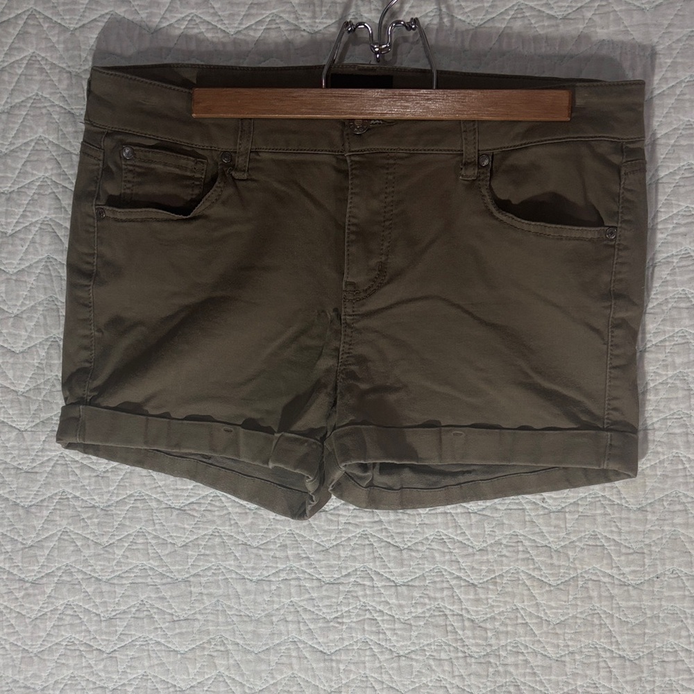Celebrity Pink Olive Green Cuffed Shorts